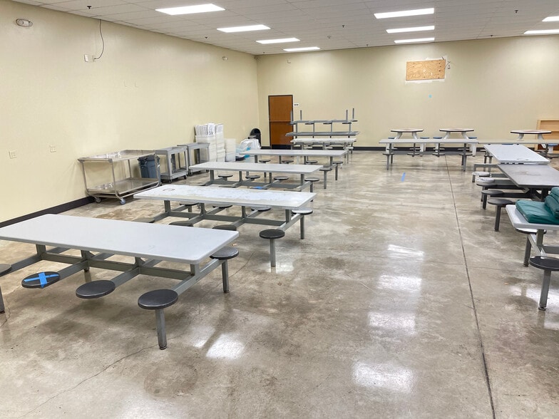 More Photos Of 302 W Archer St, Tulsa Correctional Facility For Sale