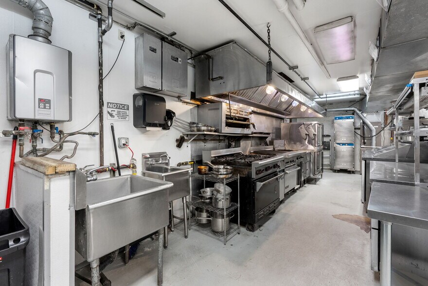 More Photos Of 205 Court St, The Dalles Restaurant For Sale