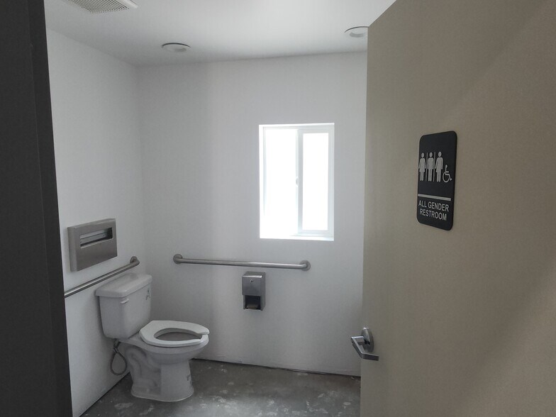 More Photos Of 17454 Adelanto Rd, Adelanto Distribution For Sale