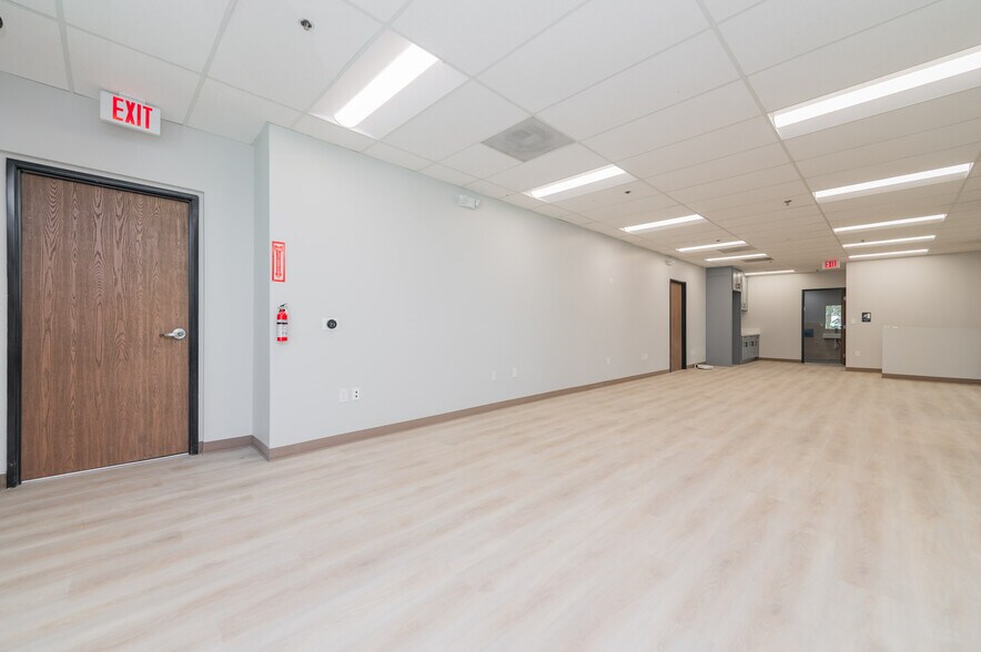 More Photos Of 9341 Irvine Blvd, Irvine Light Distribution For Lease