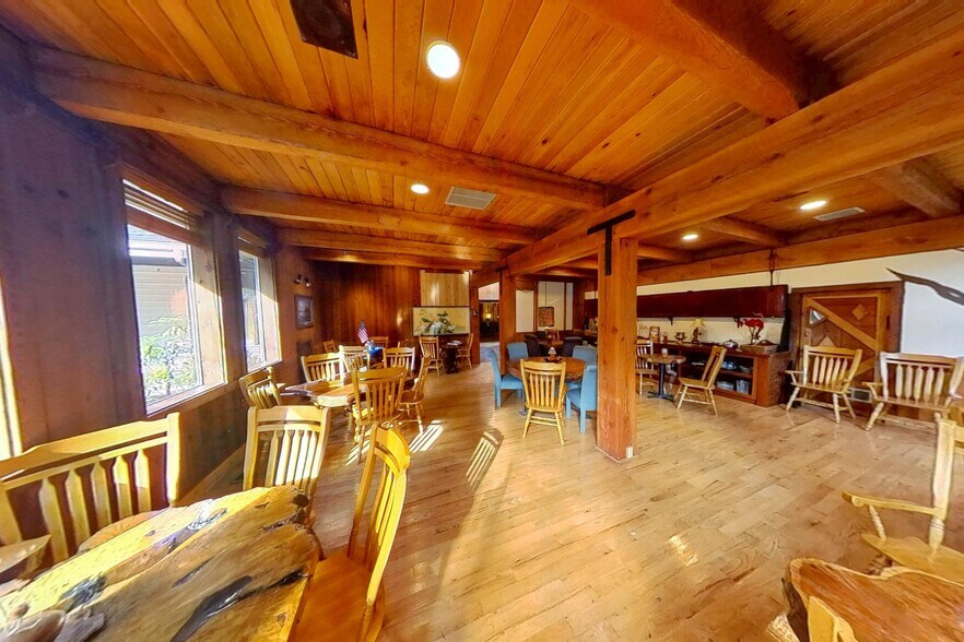 More Photos Of 295534 US Highway 101, Quilcene Flex For Sale