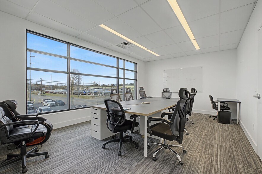 More Photos Of 6117 Centennial Blvd, Nashville Storefront Retail Office For Sale