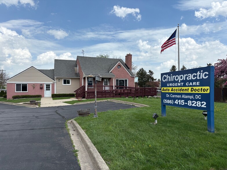 Primary Photo Of 31500 Schoenherr Rd, Warren Medical For Sale