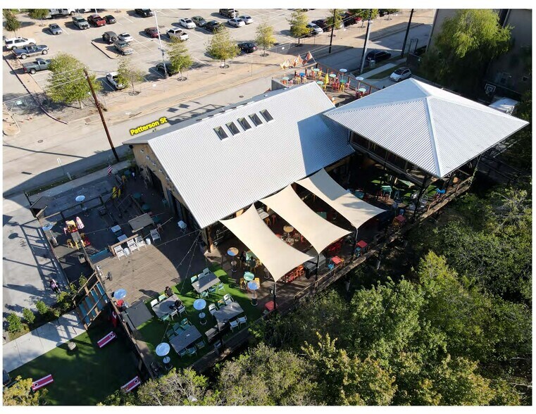 More Photos Of 2205 Patterson St, Houston Restaurant For Sale