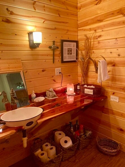 More Photos Of 401 N Busch Ave, Mountain Grove Office For Sale