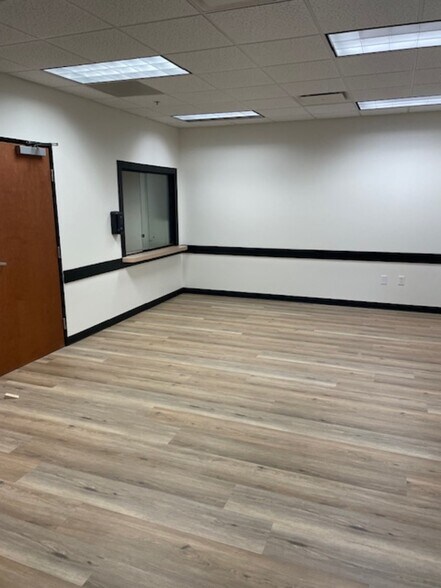 More Photos Of 2 St Mark's Pl, La Grange Medical For Lease