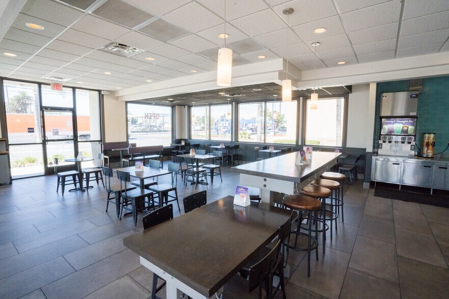 More Photos Of 18772 Valley Blvd, Bloomington Fast Food For Sale