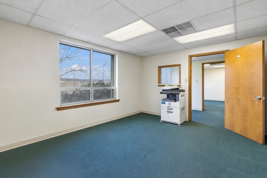 More Photos Of 2930 Clymer Ave, Telford Industrial For Lease