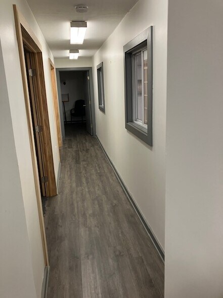 More Photos Of 1110 Island Ave, McKees Rocks Warehouse For Lease