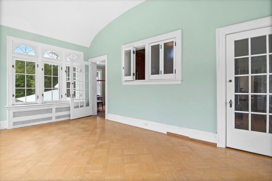 More Photos Of 2255 Ballston Ave, Saratoga Springs Restaurant For Sale