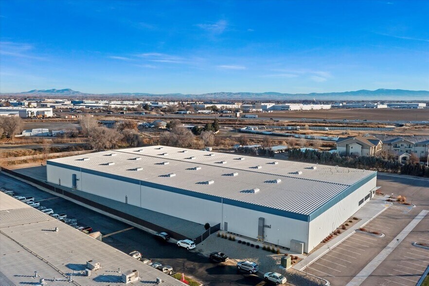 More Photos Of 3515 E Linden St, Caldwell Manufacturing For Lease