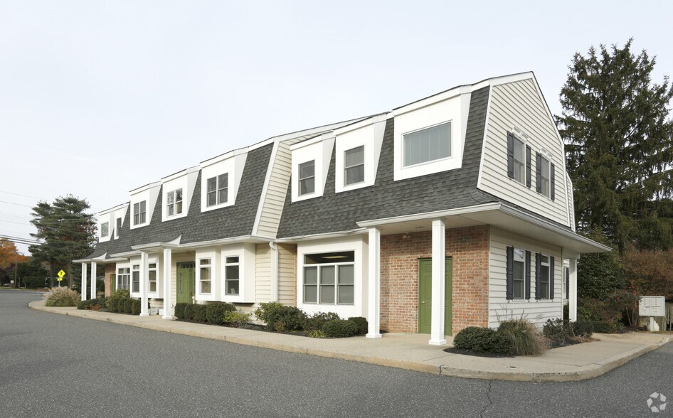 More Photos Of 521 Newman Springs Rd, Lincroft Medical For Lease