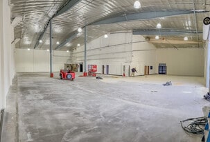 More Photos Of 5711 E Olympic Blvd, Commerce Land For Lease