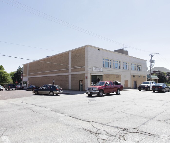 More Photos Of 110 S Johnson St, Woodstock General Retail For Sale
