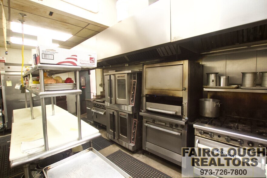 More Photos Of 182 US Highway 206, Flanders General Retail For Sale