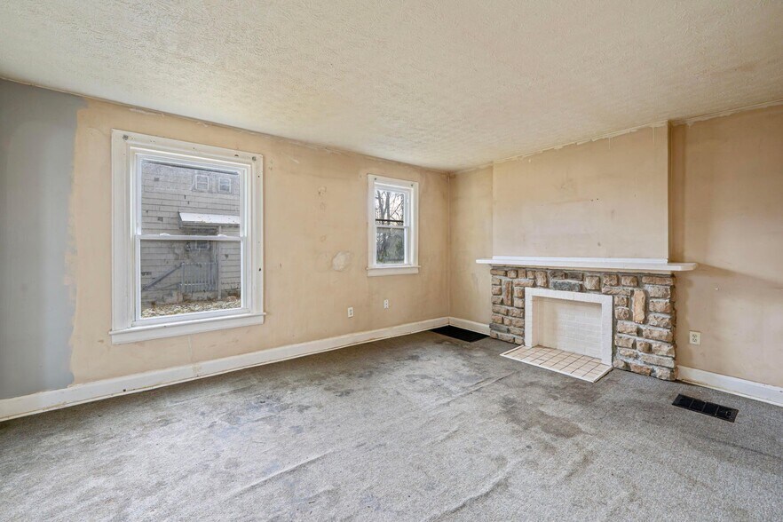 More Photos Of 397 Catherine St, Columbus Apartments For Sale