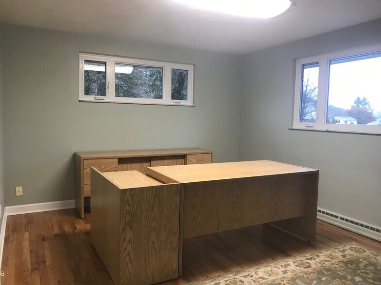 More Photos Of 3122 Carson Ave, Murrysville Office For Lease