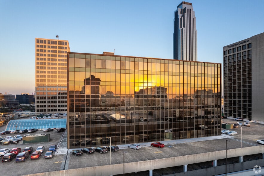 More Photos Of 5065-5075 Westheimer Rd, Houston Office For Lease