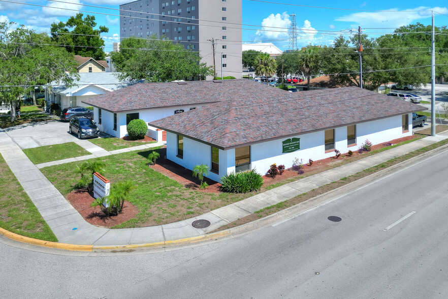 Primary Photo Of 151 1st St S, Winter Haven Medical For Sale