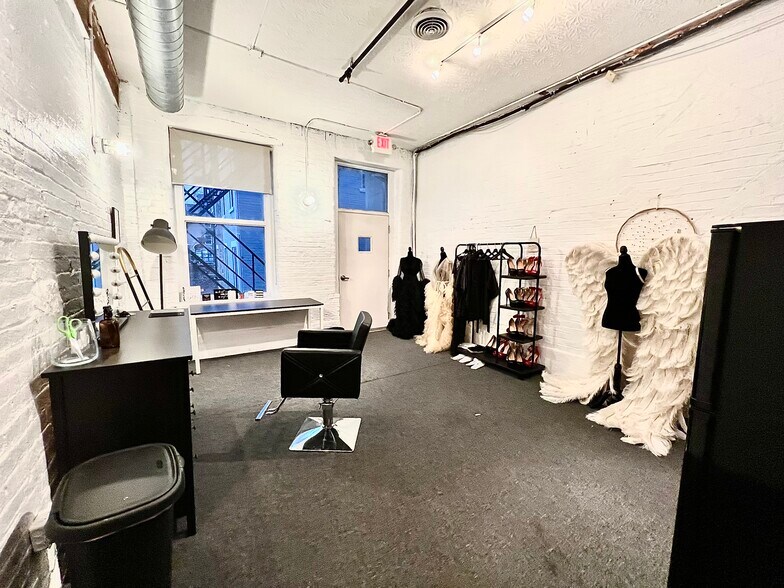 More Photos Of 1008 Race St, Cincinnati Office Residential For Sale