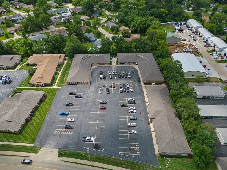 More Photos Of 3910 S Old Highway 94, Saint Charles Unknown For Lease