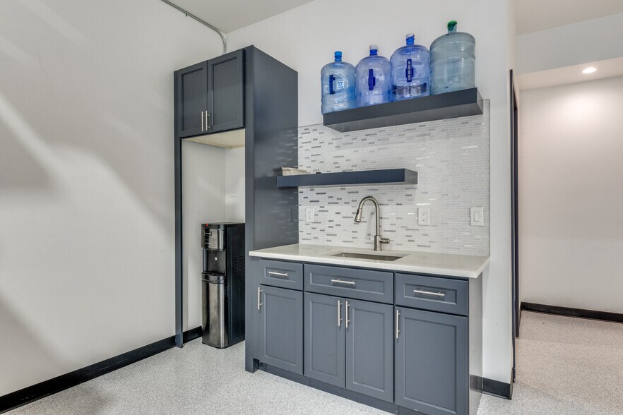 More Photos Of 4451 Dale Earnhardt Way, Northlake Light Distribution For Lease