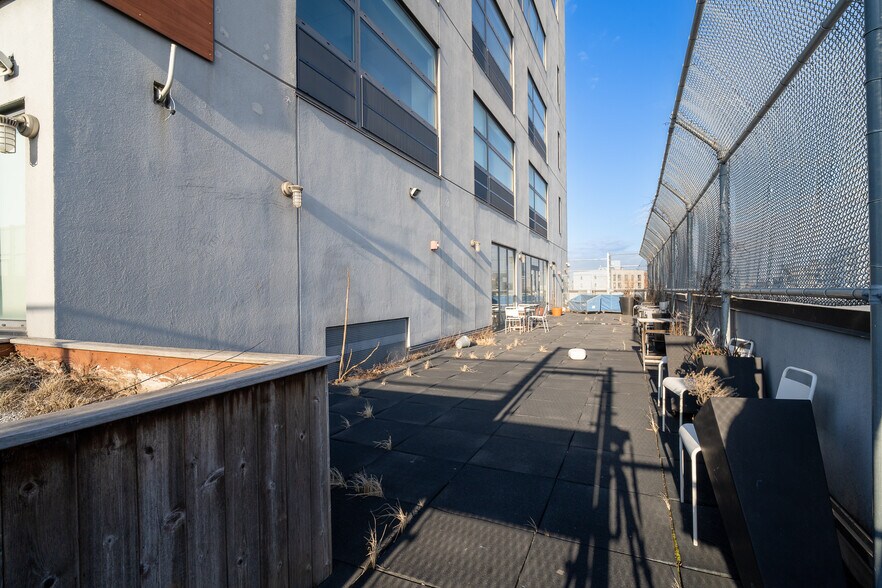 More Photos Of 297-299 N 7th St, Brooklyn Schools For Lease