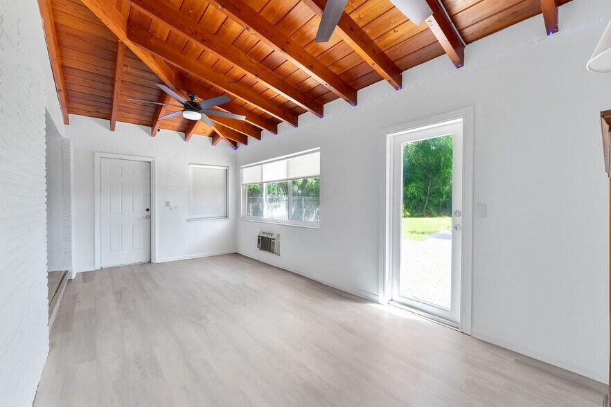 More Photos Of 4801 University Dr, Coral Gables Apartments For Sale