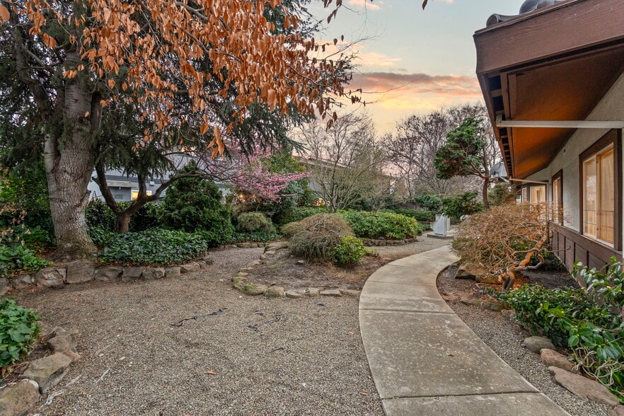 More Photos Of 24954 Cypress Ave, Hayward Multifamily For Sale