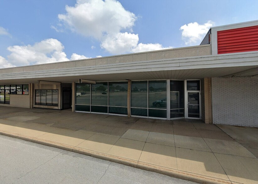 More Photos Of 1733-6935 Midway Mall, Elyria Unknown For Lease