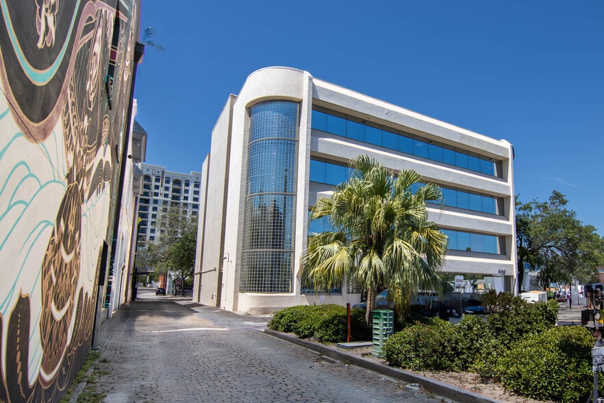 Primary Photo Of 696 N 1st Ave, Saint Petersburg Office For Lease