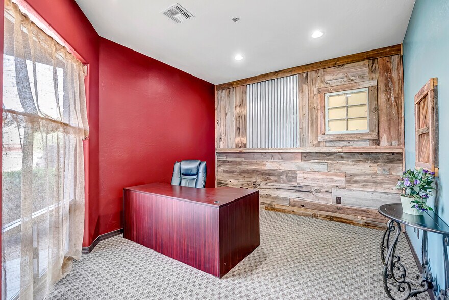 More Photos Of 4521 E Jensen St, Mesa Light Manufacturing For Lease