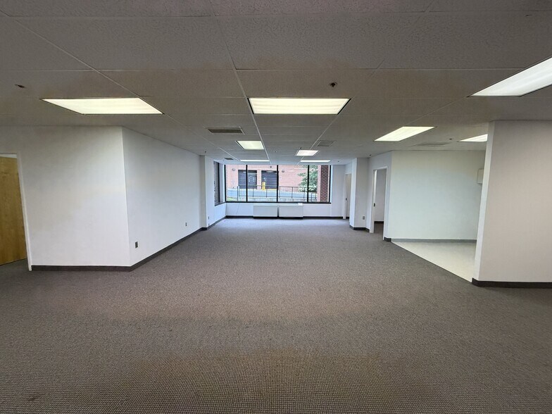 More Photos Of 11490 Commerce Park Dr, Reston Office For Sale