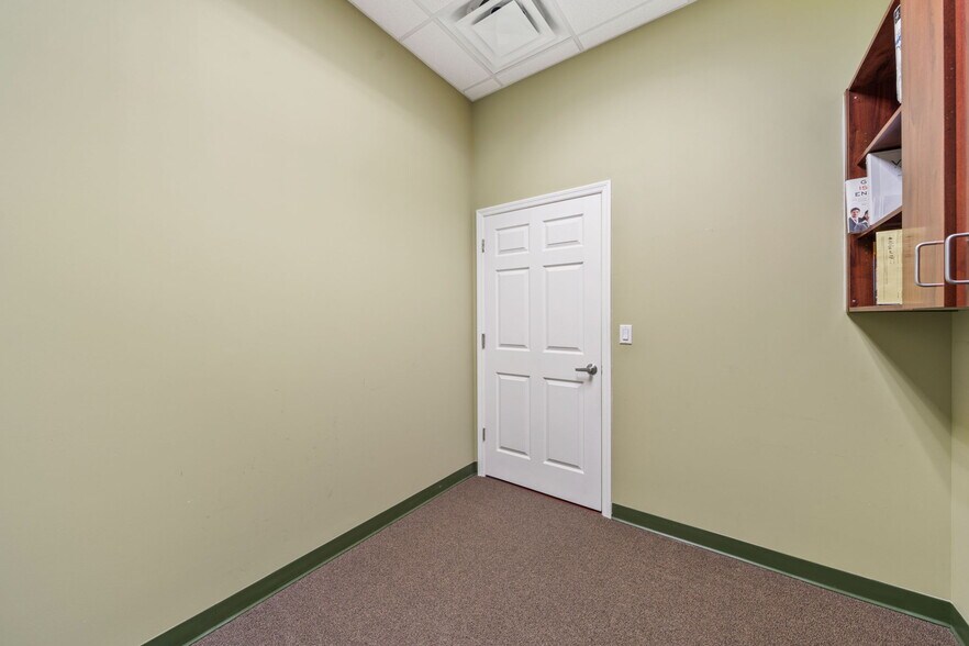 More Photos Of 11602 Lake Underhill Rd, Orlando Flex For Sale