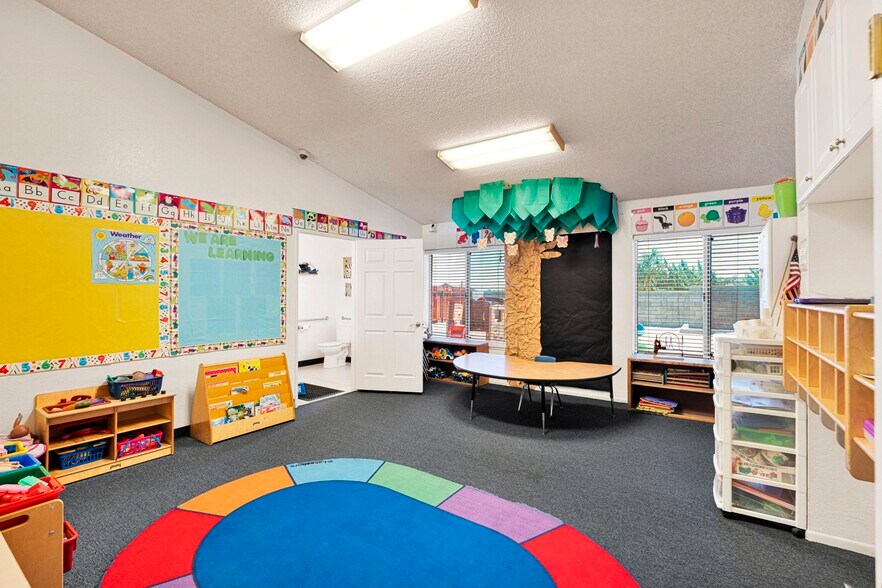 More Photos Of 12883 Amethyst Rd, Victorville Daycare Center For Sale
