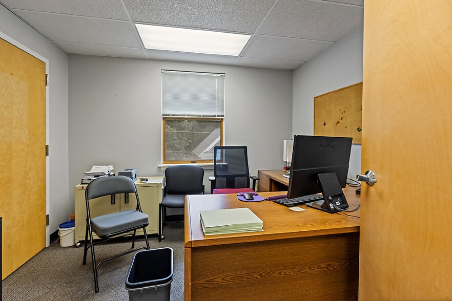 More Photos Of 323 State St, Augusta Office Residential For Sale