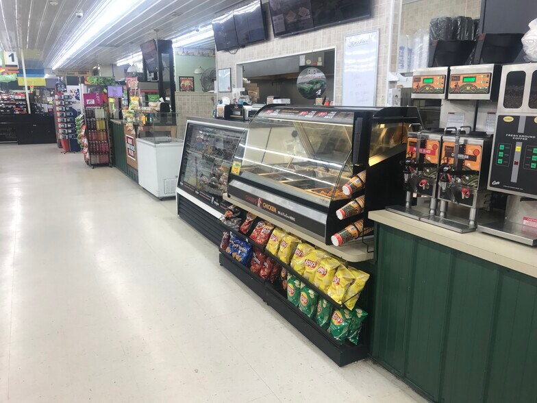 More Photos Of 25817 State Hwy 64, Pittsburg Supermarket For Sale