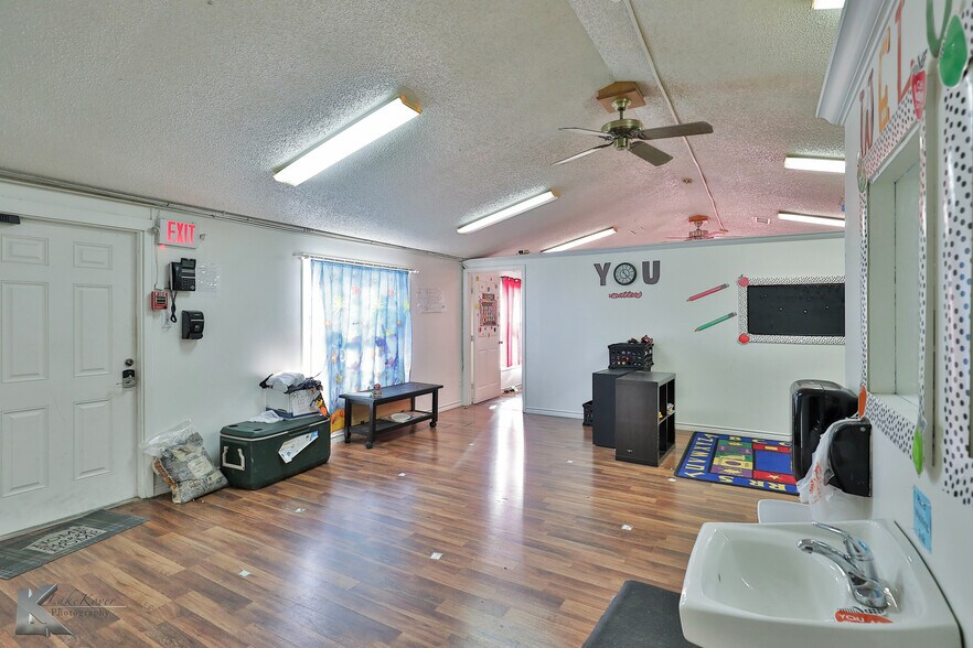 More Photos Of 6000 Buffalo Gap Rd, Abilene Daycare Center For Sale