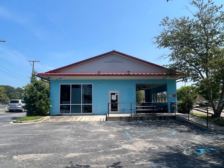 More Photos Of 329 E 5th North St, Summerville Freestanding For Sale