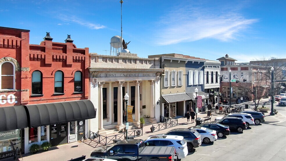 More Photos Of 110 N Tennessee St, McKinney Storefront Retail Office For Lease