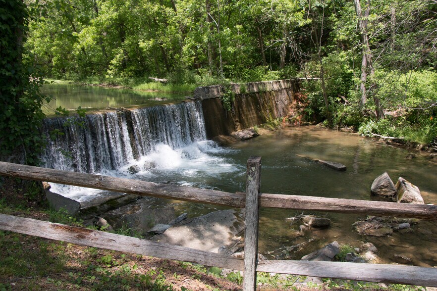 More Photos Of 21405 Parks Mill Rd, Abingdon Lodge Meeting Hall For Sale