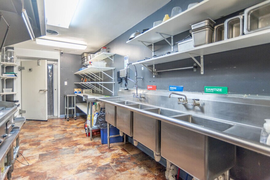 More Photos Of 789 E Morgan St, Martinsville Restaurant For Sale