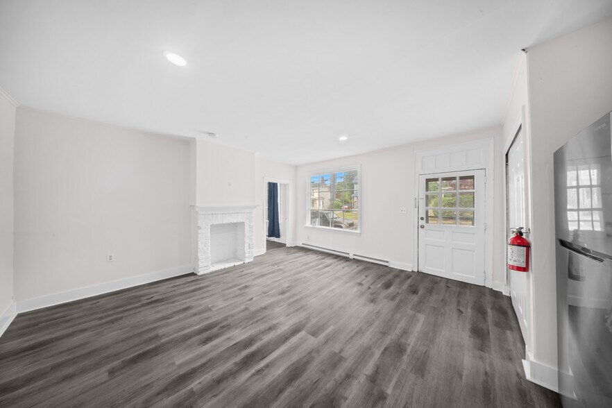More Photos Of 26 John Ringo Rd, Ringoes Apartments For Sale