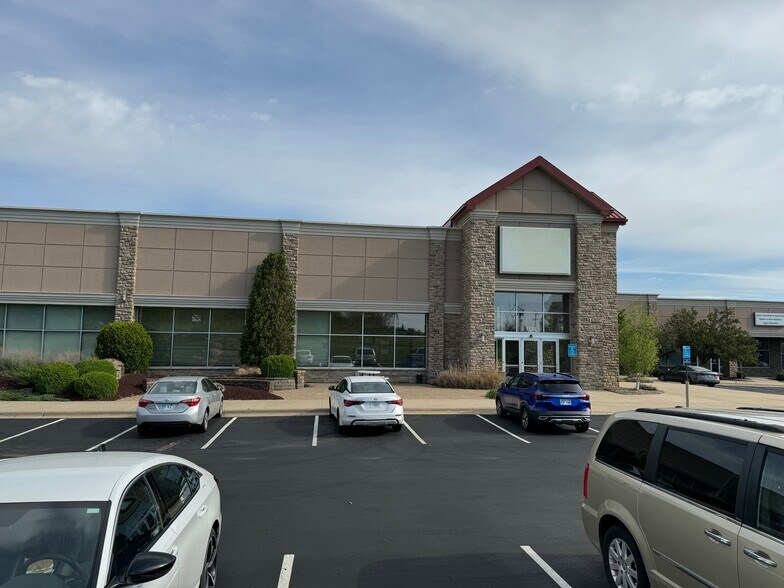 More Photos Of 1131 SW Winding Rd, Topeka Office For Sale