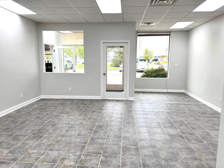 More Photos Of 5795-5797 Balsam Dr, Hudsonville Office For Lease