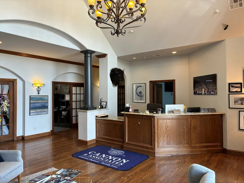 More Photos Of 1425 S Fretz Ave, Edmond Office For Sale