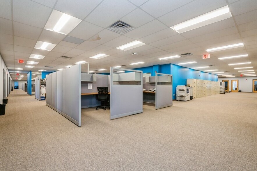 More Photos Of 46-56 E Main St, Somerville Office For Lease