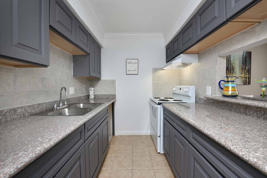 More Photos Of 621 S Richey St, Pasadena Apartments For Sale