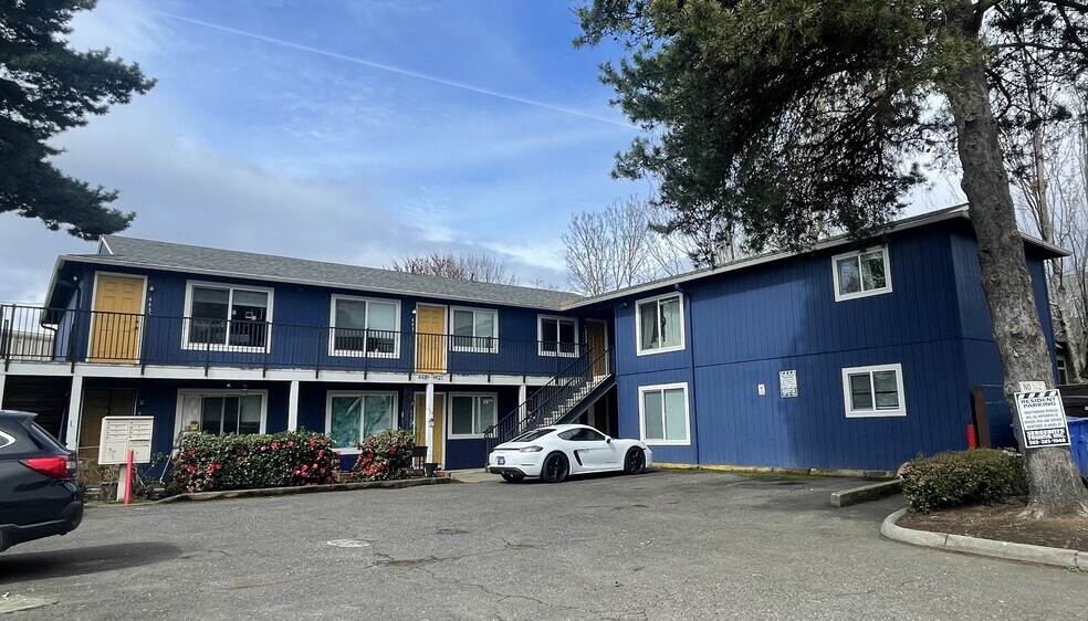 Primary Photo Of 4425 SE 26TH Ave, Portland Apartments For Sale