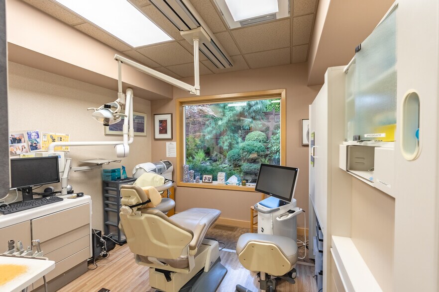 More Photos Of 3136 Squalicum Pky, Bellingham Medical For Sale